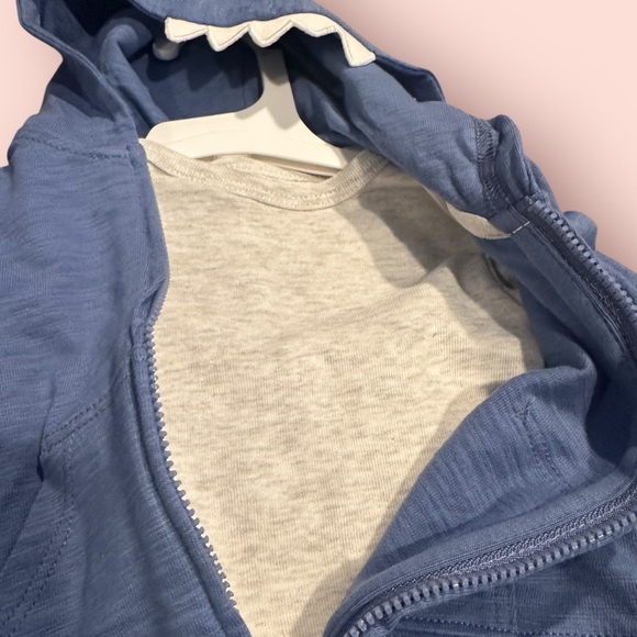 NWT Carter's Blue Shark Print Outfit Set With Shark Hoodie Size 3 Months - Picture 6 of 8